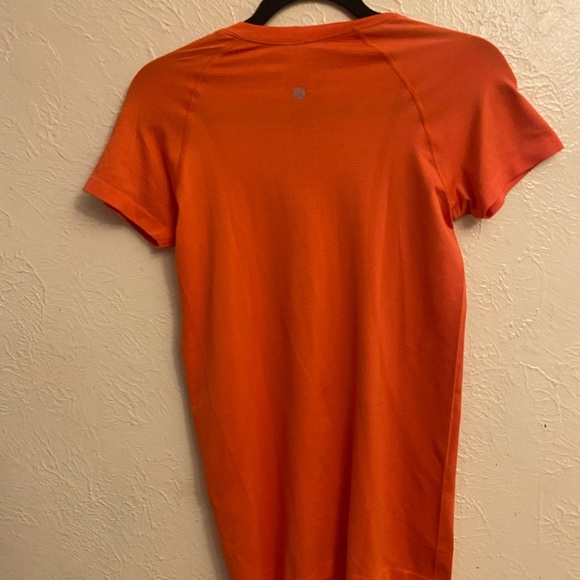 Lululemon swifty tech short sleeve 2.0 - Picture 4 of 8